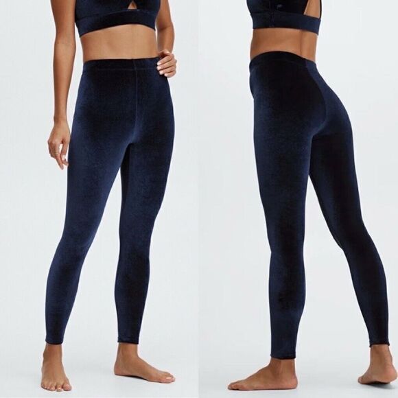 Fabletics Sz 1X Emma Velour High Rise Legging Deep Navy Blue Velvet - Picture 1 of 4